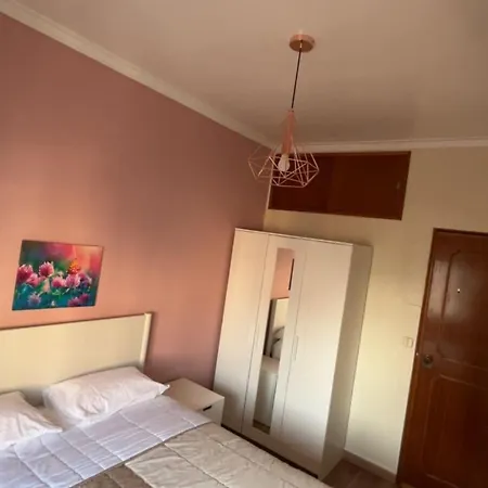 Spacieux Appartement Familial 3 Chambres A 15 Min De Lisbonne Apartman *