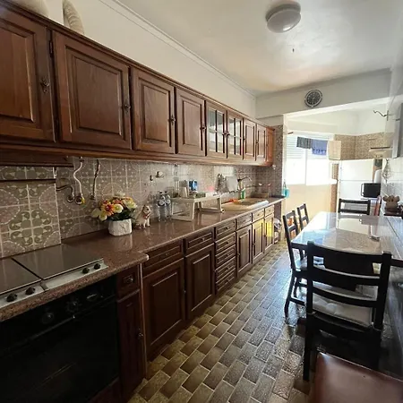Spacieux Appartement Familial 3 Chambres A 15 Min De Lisbonne Apartman *